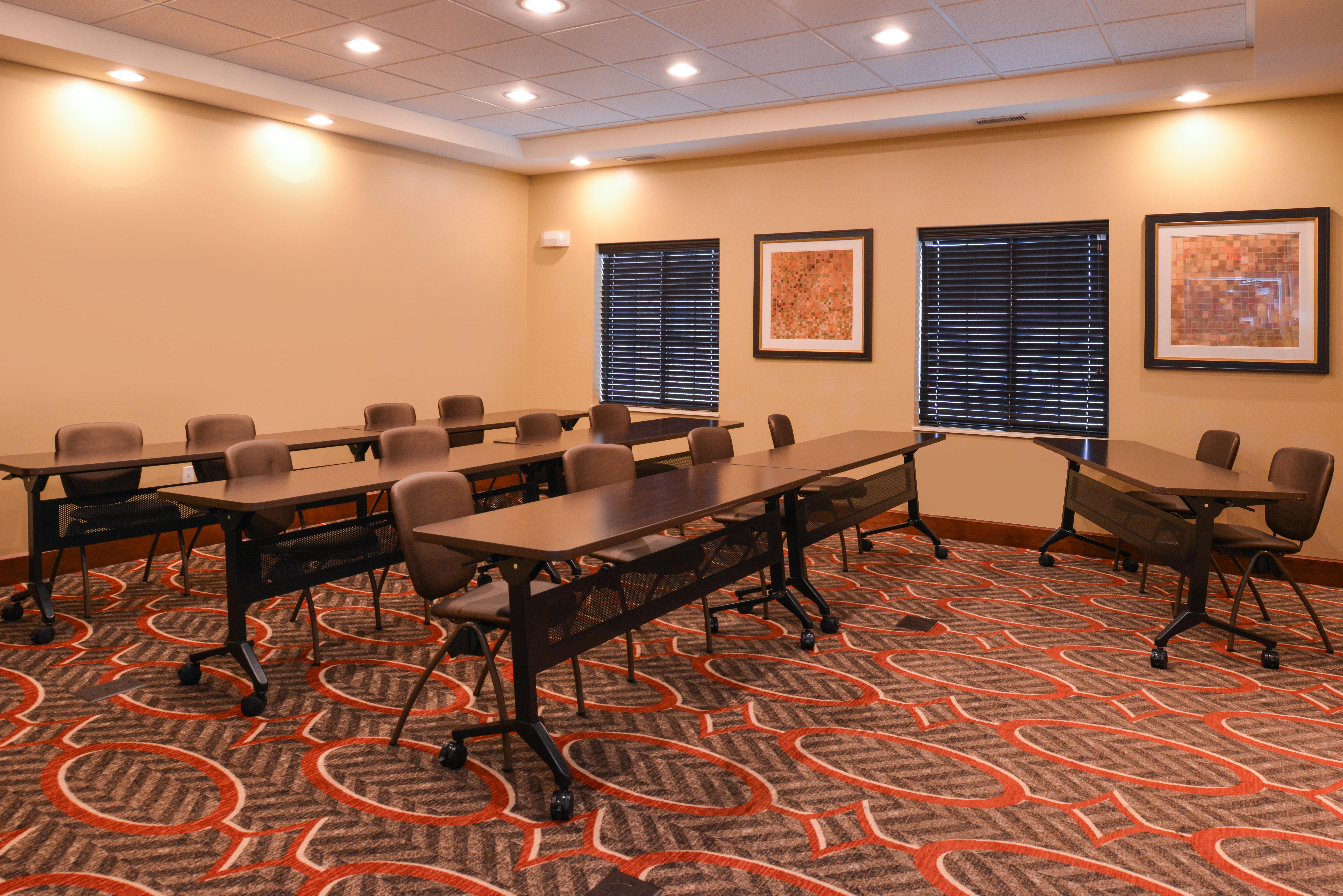 Staybridge Suites Merrillville By Ihg Exterior photo